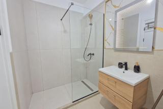 Alezzy Odyssey Resort - Sea View Apartment - 5