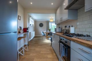 Great Views, Fast WiFi & Driveway Parking - 8