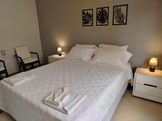 Casa Espaciosa con Quincho, Piscina, Parque y Canchas - 9