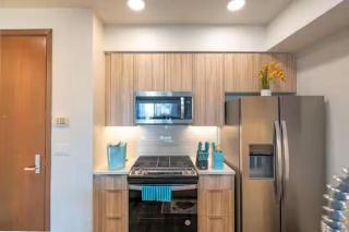 Beachside Luxury Apartment I Free Parking - 4