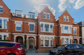Large garden flat - 5