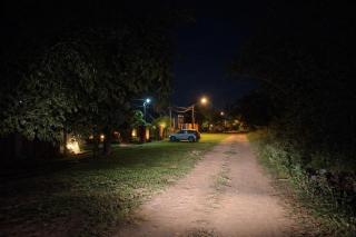 Casa Espaciosa con Quincho, Piscina, Parque y Canchas - 2