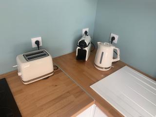 Lovely guest house with free parking - 2