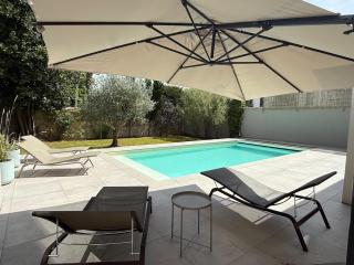 Lovely guest house with free parking - 1