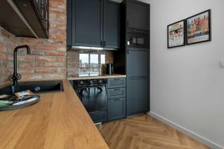 Rodzinny Apartament z Parkingiem i Balkonem w Gdańsku by Noclegi Renters - 1
