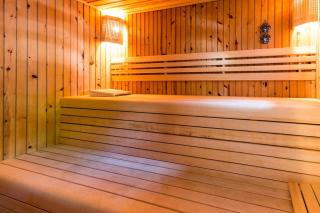St John's House with private pool, gardens & sauna - 8