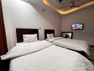 Dream Land Guest House E11 - 0