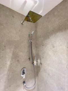 Homes by Brandiee - Executive Suite - 7