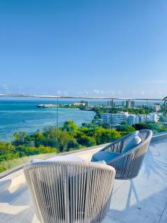 Homes by Brandiee - Executive Suite - 5