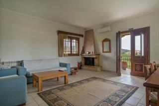 An Authentic Greek House - 5