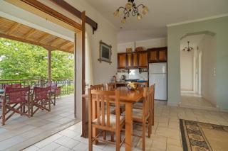 An Authentic Greek House - 7