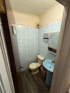 Downtown Roseau Stay Near Ferry, Stadium & Bustops - 4