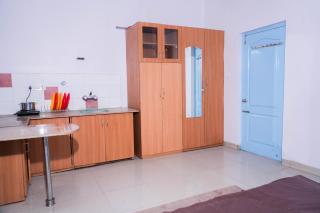 Bunkie Zone - Work Nest - 1