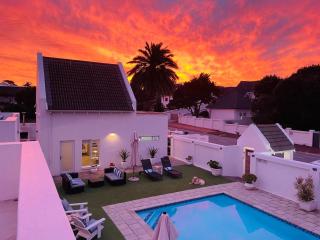Adrift Guesthouse - 4