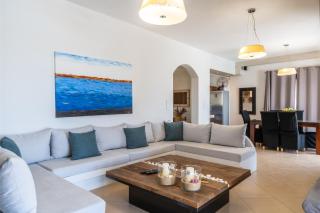 Revery Villa & House - 4
