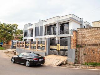 Elegant 2BR in Kacyiru Near US Embassy city views - 9