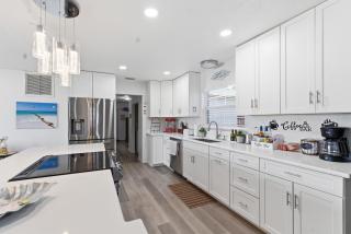 Spacious 4 bedroom 3 bath Clearwater Vacation House Cowboy Pool Fire Pit Games Close to Clearwater Beach Biking Trail Farmers Markets Harbor Health Spa Baycare Ballpark and Ruth Eckerd Hall Golf Courses - 4