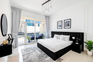 Trendy 1BR City Skyline Views Near Burj Khalifa - 8