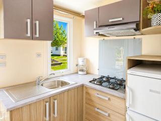 Cubo's NAZ Country Resort - 1