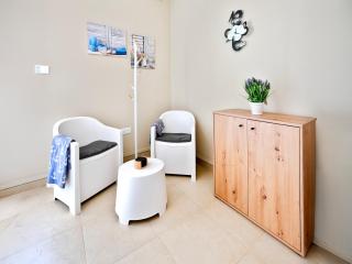 MM9 - Modern and Bright 2 bedroom apartment - 2