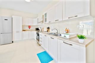MM9 - Modern and Bright 2 bedroom apartment - 1