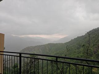 Oak sunlight restaurant & homestay Mussoorie - 5