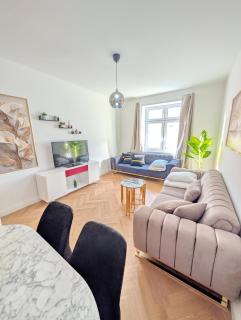 Modern Apartment Close to Subway & Vineyards GO10 - 0