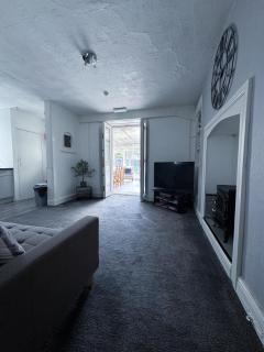 The Kingfisher Apartment - 8