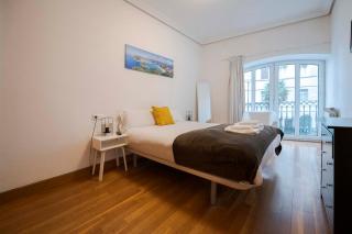 Apartamento agradable con balcón frente a la playa de La Concha - Marina 1 - 0