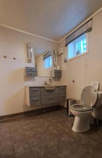 Your Lofoten Home Base, Quiet & Well Located - 3