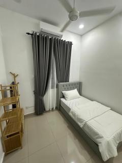 esarahhomestay - 2