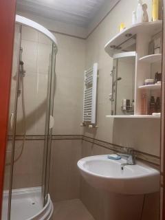 Lovely Lili's Condo Near Vake Park - 1