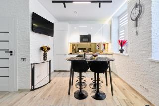 ZEUS Boutique Studios, Mažvydo alėja, Klaipėdos centras - 3