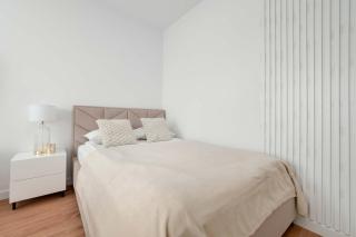 Nowoczesne Studio z Parkingiem w Zielonej Okolicy by Noclegi Renters - 6