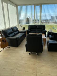 Deluxe 2BR Apartment Near Downtown Reykjavík - 3