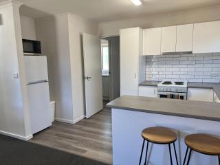 Sunny Shackell - family and pet friendly - 4