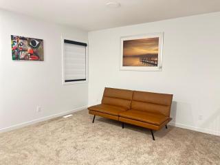 Cozy Edmonton Retreat Near West Edmonton Mall - 5