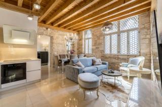 Luxury Gothic Residence Divna Trogir Old Town - 2