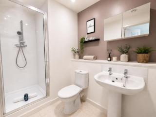 Executive Apartment @ The Hub • City Centre • Free Parking • Fast Wifi • Yoko Property - 3