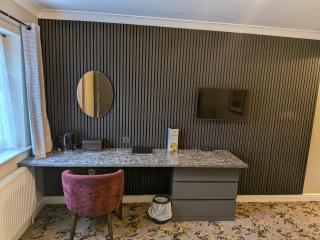 Red Hall Hotel - 8