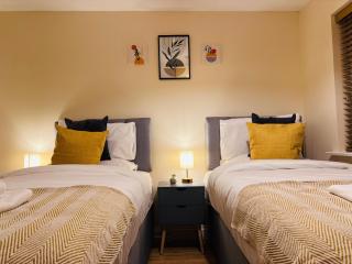 Ely , Free Parking , Long Stays - 9