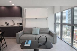 Best Location Downtown Condotel with Pool, Gym & Restaurant - 6