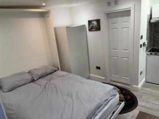 Studio with Own Entrance Perfect Getaway - 8