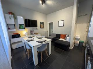 Peace and Comfort near the City Center, WiFi and AC - 3