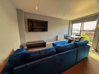 Modern Central Quayside 2 Bedroom Apt Sleeps 4 - 2