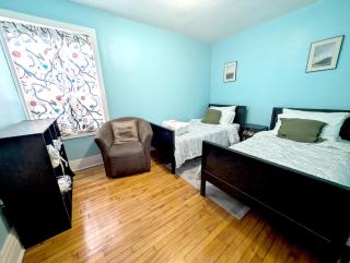 8-Min to Downtown, Stylish 3BR Urban Oasis - 7