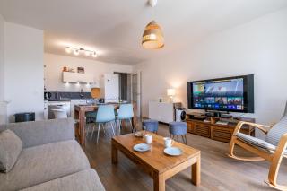 Appartement Spacieux - 6 personnes - 2 salles de bains - Proche Paris - 2