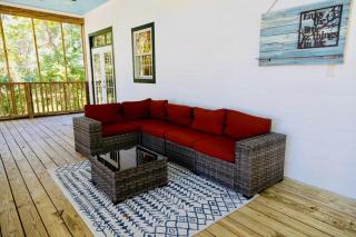 Biloxi Bay Getaway with Private Fishing Access - 1