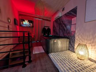 Loveroom Romantique La Mure - 9