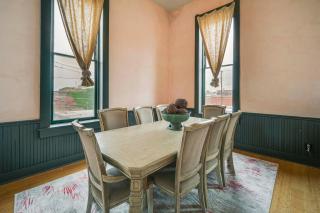 Walk to Events & Dining: Updated Brownwood Apt - 9